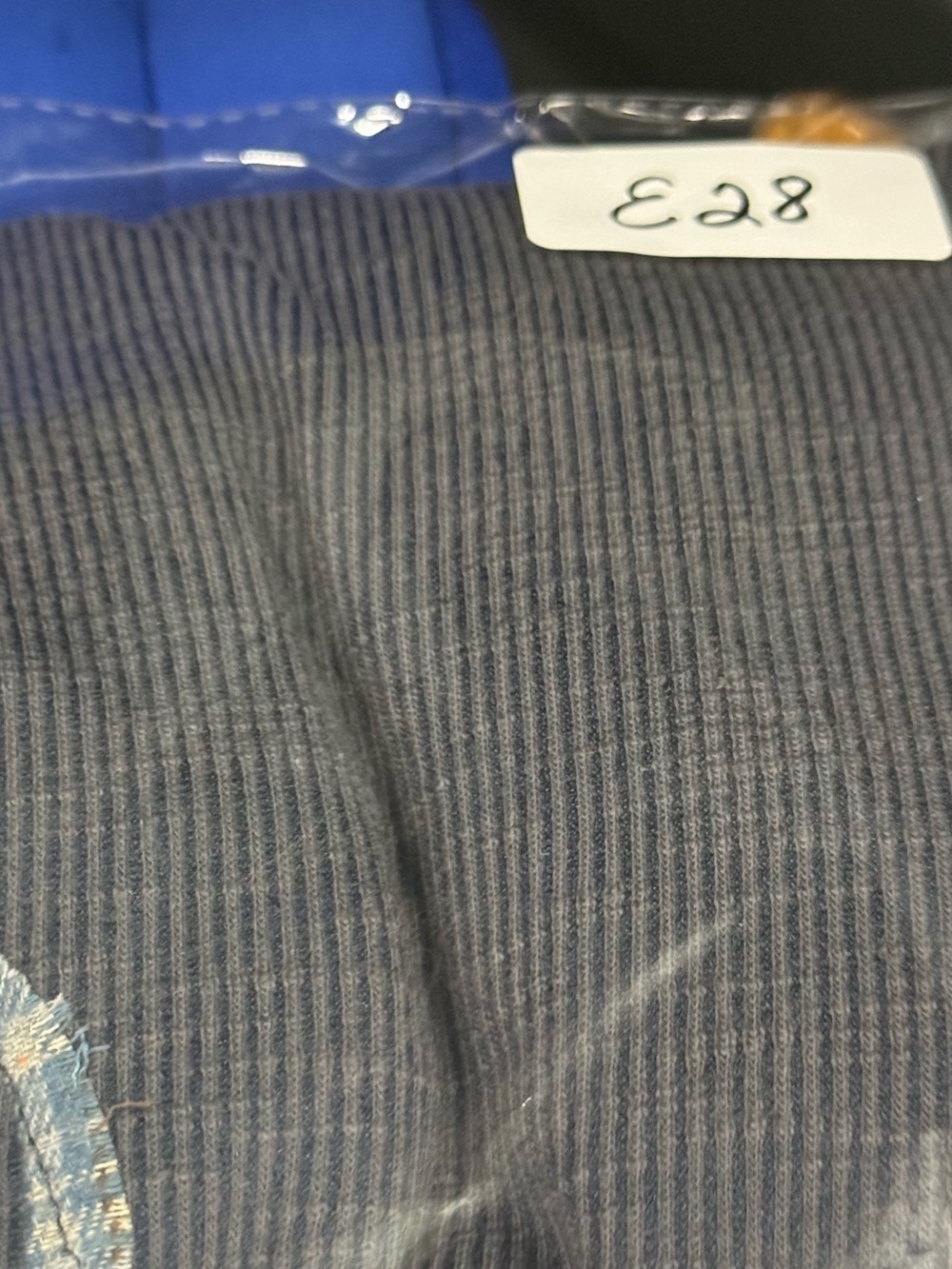 POL Blue and Gray Floral Patchwork Top w/Plaid
Balloon Sleeves
E28 - Picture 7 of 7